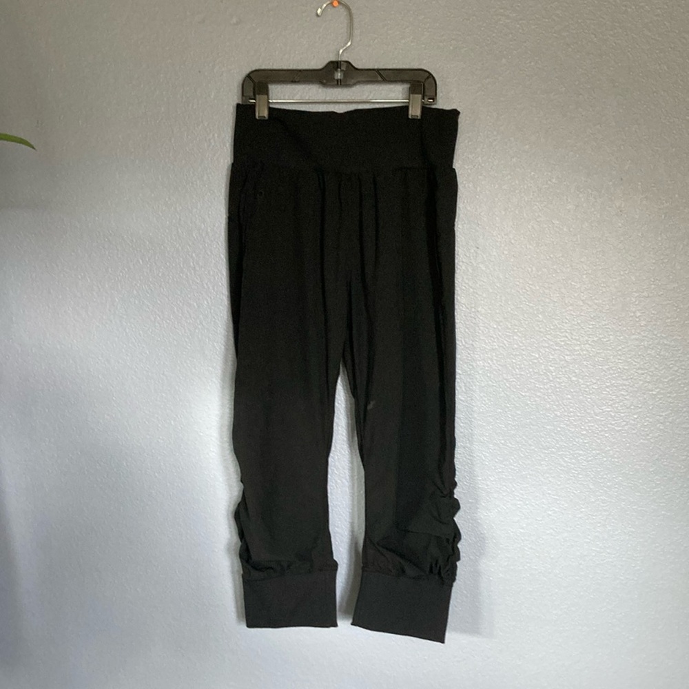 ZELLA athletic joggers, pants. Black. Six XS